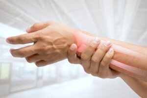 How Does an Orthopedic Surgeon Diagnose Hand Pain